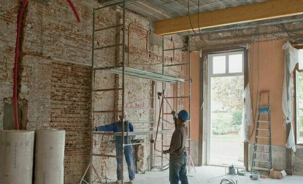 Nowoczesne technologie w tynkach maszynowych. Co oferuje rynek?