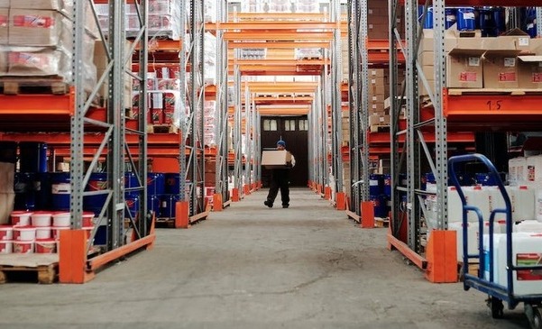 Posadzki przemysłowe - rodzaje, zastosowanie, pielęgnacja